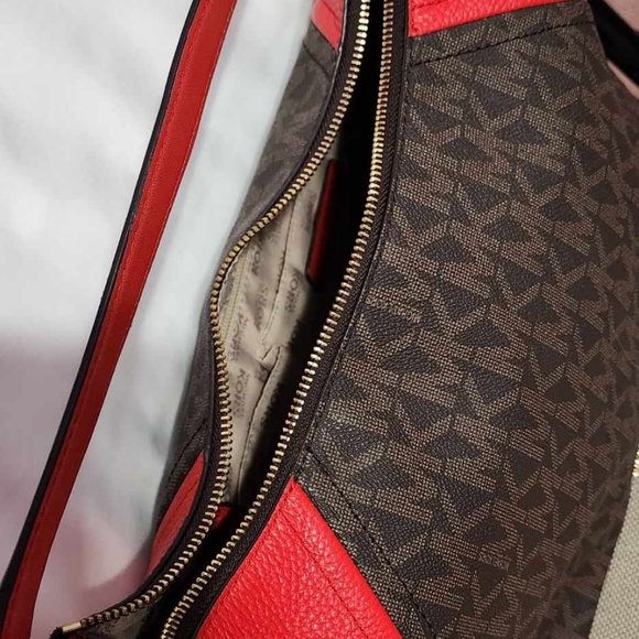 Michael Kors Bag - Picture 5 of 7